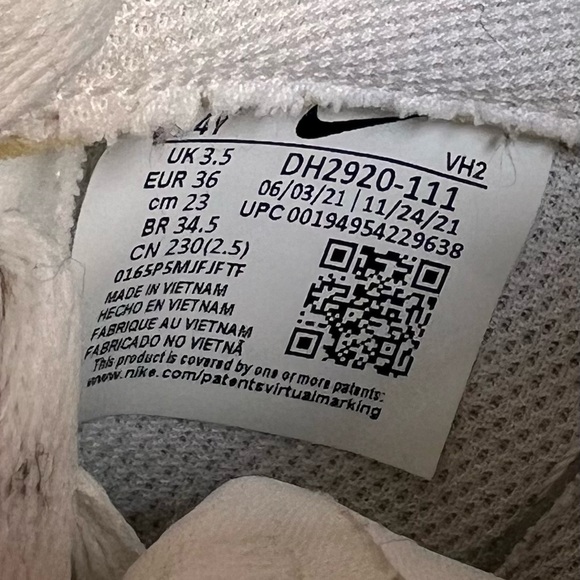 Youth Nike Air Force 1 - Picture 4 of 9